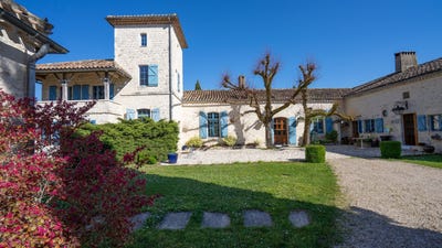 /international/fr/montcuq-midi-pyrenees-310097213093/