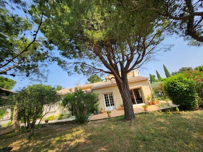 /international/fr/saint-saturnin-les-avignon-provence-alpes-cote-d-azur-310097564767/