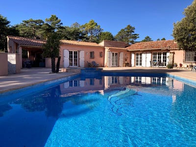 /international/fr/tourtour-provence-alpes-cote-d-azur-310100084419/