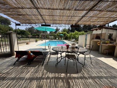 /international/fr/eyragues-hh-15825949-eyragues-provence-alpes-cote-d-azur-310100958666/