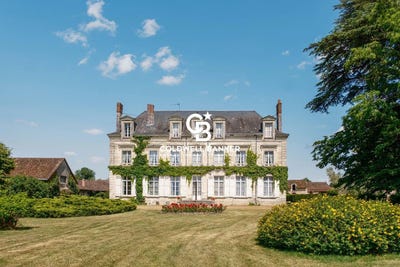 /international/fr/descartes-centre-val-de-loire-310102556388/