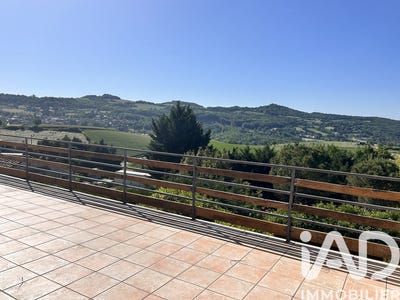 /international/fr/yronde-et-buron-auvergne-310108861878/