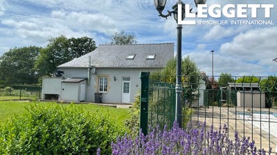 /international/fr/plouguenast-langast-brittany-310103801105/