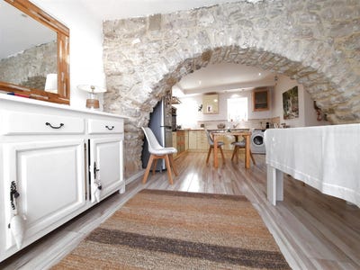/international/fr/saint-genies-de-malgoires-languedoc-roussillon-310098228758/?lang=zh-tw