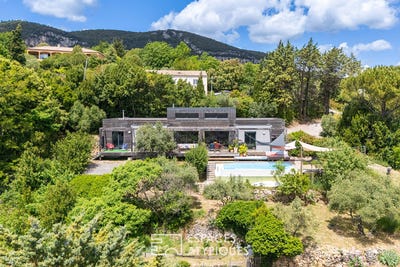 /international/fr/lodeve-languedoc-roussillon-310108103079/