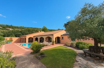 /international/fr/saint-chinian-languedoc-roussillon-310107321418/