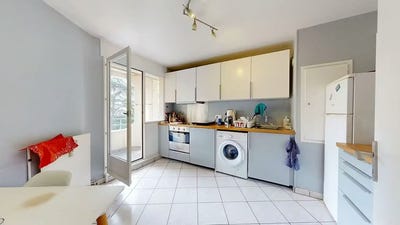 /international/fr/rue-de-la-chapelle-lyon-rhone-310106422971/