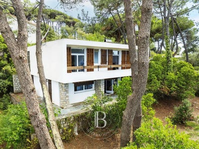 /international/fr/pietrosella-corsica-310102675792/