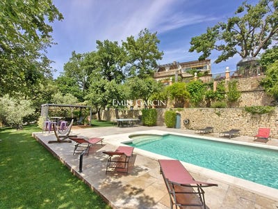 /international/fr/robion-provence-alpes-cote-d-azur-310110377031/
