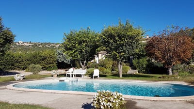 /international/fr/gordes-provence-alpes-cote-d-azur-310100914713/