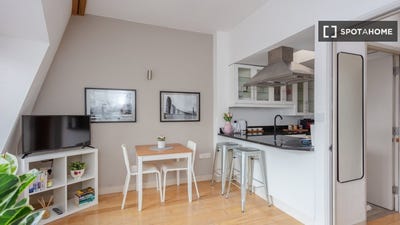 /international/gb/london-england-310108558278/
