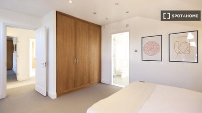 /international/gb/london-england-310108561623/