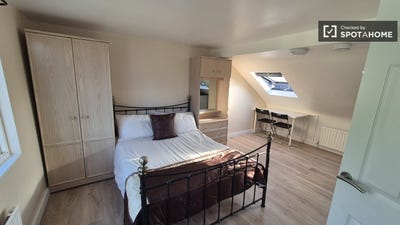 /international/gb/london-england-310095602800/