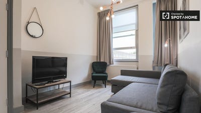 /international/gb/london-england-310095602253/