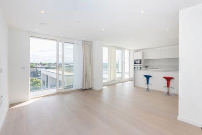 /international/gb/putney-england-310108778970/
