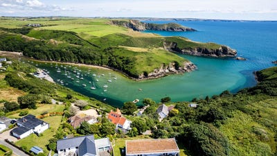 /international/gb/solva-wales-310106406579/