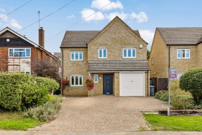 /international/gb/13-barton-rd-bedford-england-310110347631/