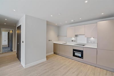 /international/gb/steel-house-slough-slough-england-310108101182/