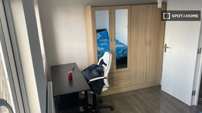 /international/gb/london-england-310108325155/