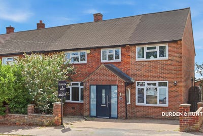 /international/gb/loughton-england-310120542264/