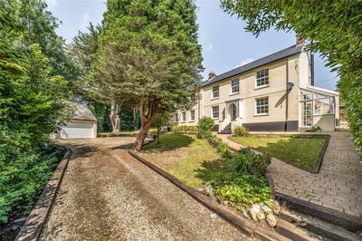 /international/gb/barnstaple-england-310120478169/