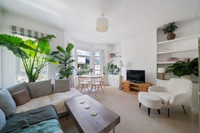 /international/gb/london-england-310098843226/