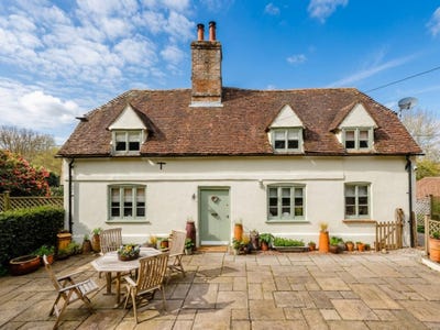 /international/gb/newbury-england-310120542608/