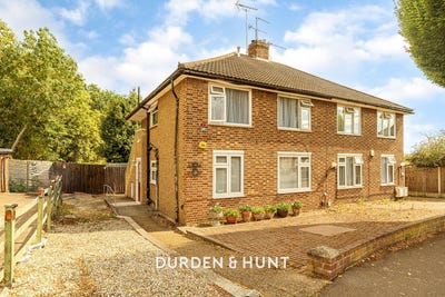 /international/gb/loughton-england-310120541586/