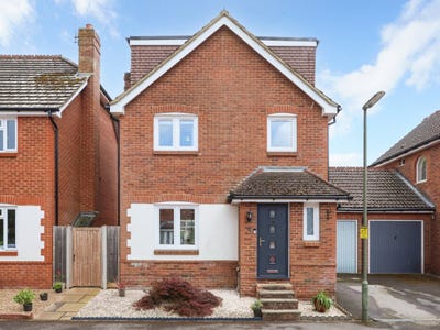 /international/gb/farnham-england-310120546752/