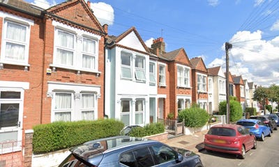/international/gb/cathles-road-london-london-england-310100182056/