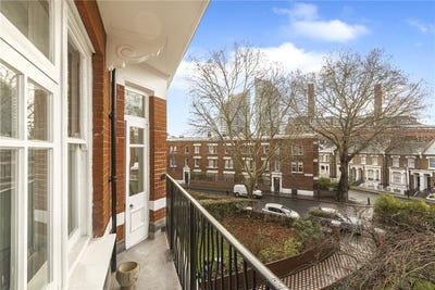 /international/gb/cremorne-road-london-london-england-310105229793/