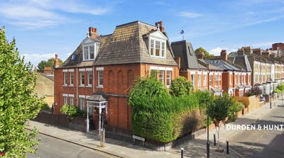 /international/gb/london-england-310110427579/