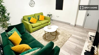 /international/gb/london-england-310108562530/