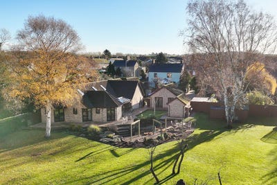 /international/gb/30a-ampthill-rd-shefford-england-310105911543/