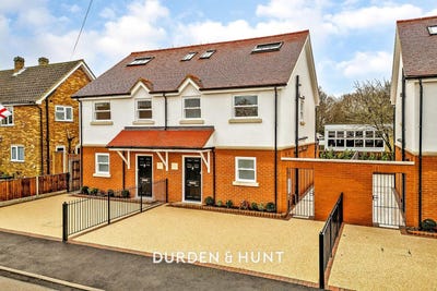 /international/gb/epping-england-310120475536/