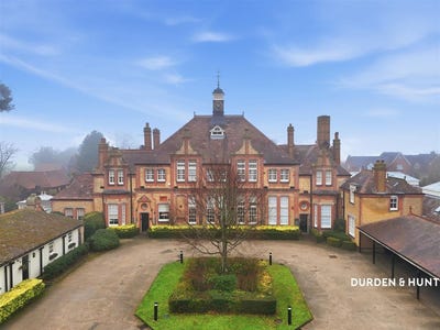 /international/gb/fyfield-england-310120542015/