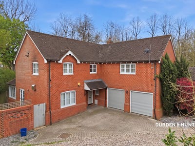 /international/gb/north-weald-england-310120428185/