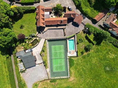 /international/gb/taunton-england-310110426549/
