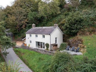 /international/gb/llangranog-wales-310120547455/
