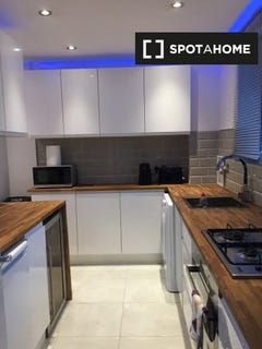 /international/gb/london-england-310095601869/