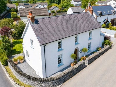 /international/gb/saint-florence-wales-310120034664/