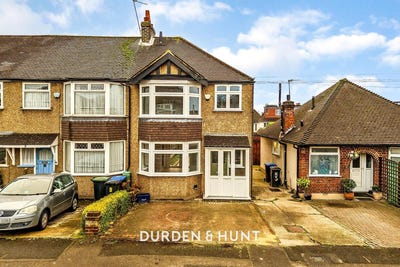 /international/gb/loughton-england-310120543503/