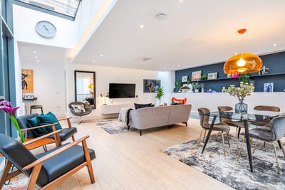 /international/gb/64-lincoln-s-inn-fields-london-england-310109763202/