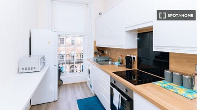 /international/gb/edinburgh-scotland-310104280546/