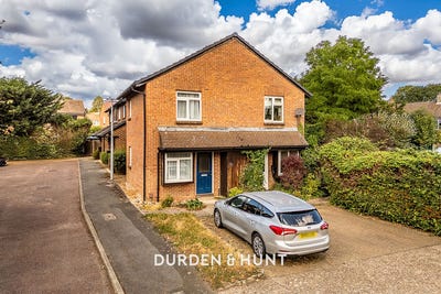 /international/gb/loughton-england-310120541758/