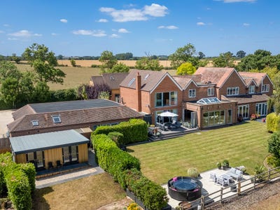 /international/gb/stratford-upon-avon-england-310101274367/
