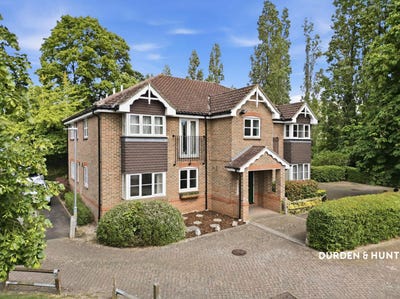 /international/gb/loughton-england-310120542619/