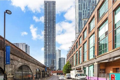/international/gb/m1-5le-manchester-england-310100290033/