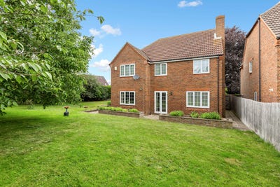 /international/gb/8-bramley-cl-shefford-england-310110344625/