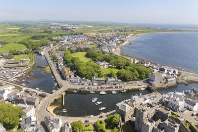 /international/gb/douglas-street-castletown-isle-of-man-isle-of-man-310108830209/